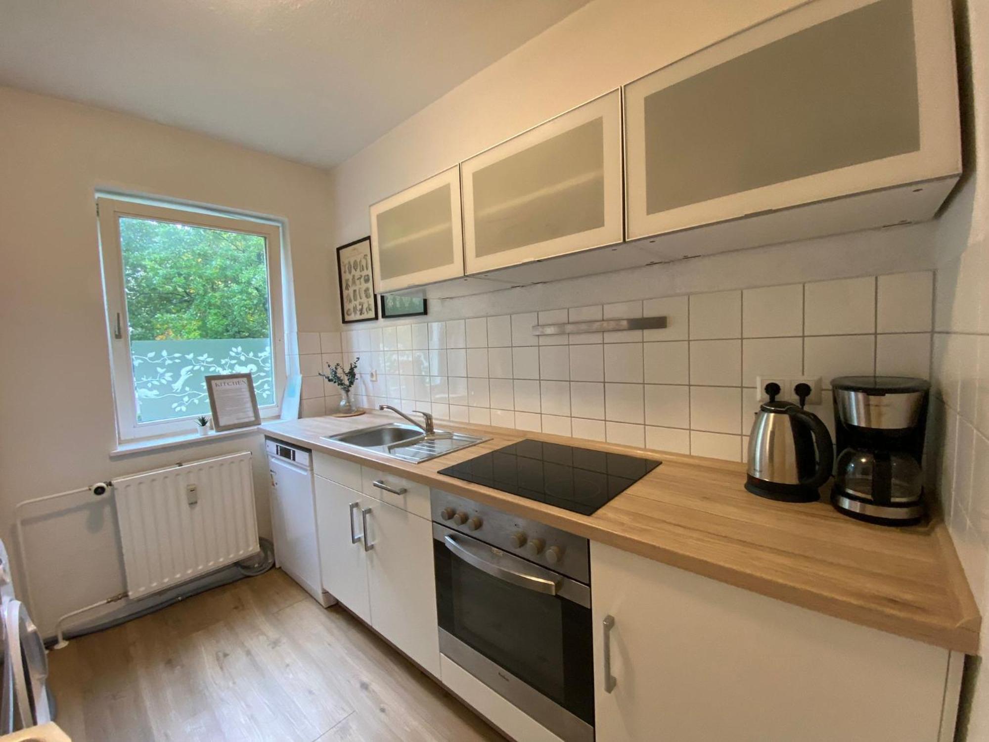 Zentrale 3-Zimmer Wohnung Mit Balkon - Perfekt Fuer Monteure Und Familien Ноймюнстер Экстерьер фото