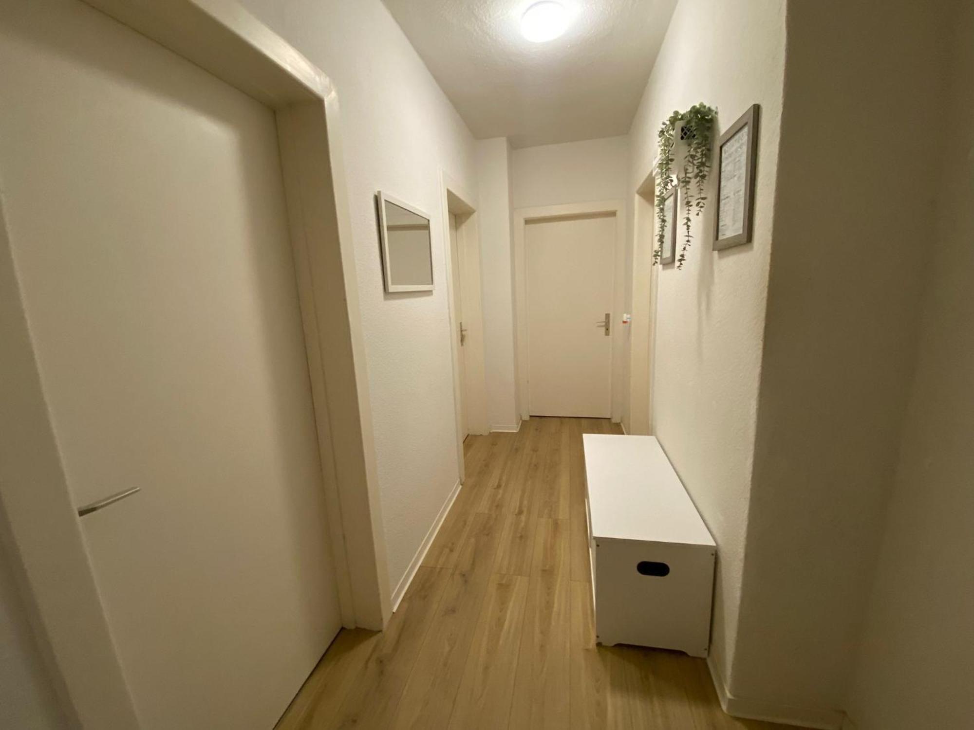 Zentrale 3-Zimmer Wohnung Mit Balkon - Perfekt Fuer Monteure Und Familien Ноймюнстер Экстерьер фото
